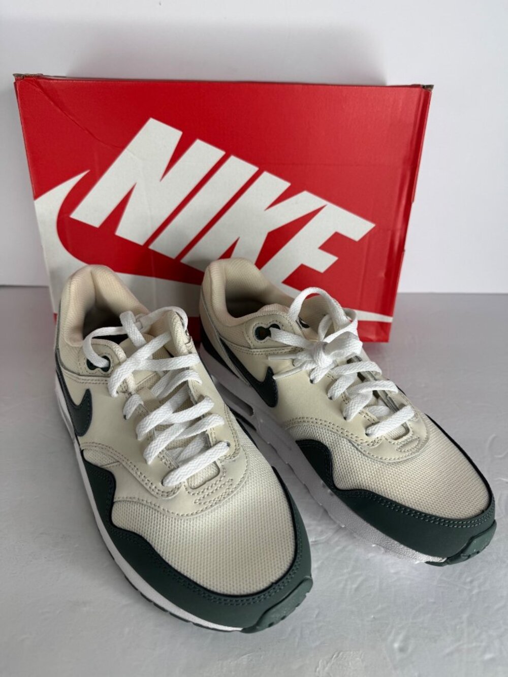 Nike Air Max 1 Pale Ivory Vintage Green Sneakers Boys US 6 Youth EU 38.5 NIB - Picture 2 of 9